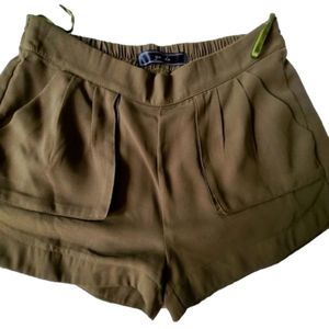 Army green small 100%polyester shorts small